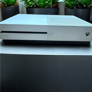 Microsoft Xbox One S White Bundle with Games